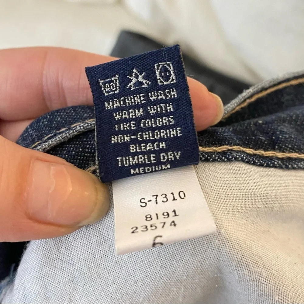 American Eagle Outfitters medium wash flare jeans - Picture 10 of 10